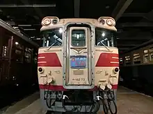 ジャンパ連結器詳細（キハ82形）◆非公式側（画像左側）◆スカート内両端2基KE62形中央KE4形車体栓受けKE61形◆公式側（画像右側）◆スカート内側KE4形外側KE61形車体栓受けKE62形2基