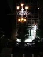 東京市道路元標は日本橋の真ん中に設置された(ただし写真は移設後)