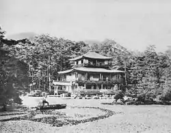 焼失前の金閣(1893年)