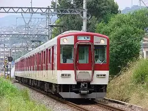 1021系による普通生駒行き(信貴山下駅 - 勢野北口駅間)
