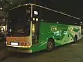 続行便に使用されるスーパーハイデッカー車（近鉄バス）