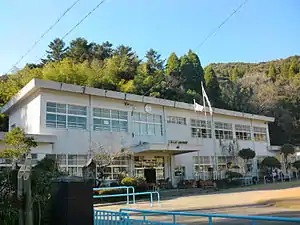 持松小学校
