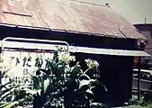 営業していた当時の駅舎と駅名標（1987年8月）