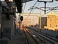 1番線ホームより新鎌ヶ谷駅方面を望む（2019年12月8日）