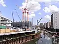 東武橋から見た改修前の北十間川とスカイツリー現場（2009年4月22日撮影）