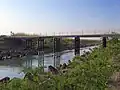 左岸下流側より望む。