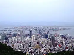 市章山からの神戸港の眺め
