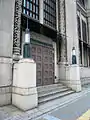 東玄関