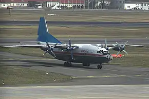 An-12(機体記号:RA-12957)Kosmos PO Aicompany