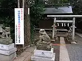 境内社西殿（2010年3月撮影）