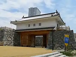 山手渡櫓門　（復元）