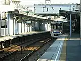 地上2線当時のホーム(2004年12月)