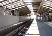 高架化された2番線ホーム(2010年8月)