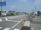 建設中の蓮田岩槻バイパス（2005年6月撮影）。信号があるが2006年5月11日に廃止された。