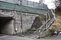乗り場入口階段 亀山方面