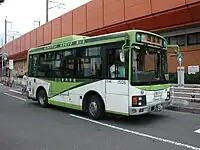 国際興業色の代走車国際興業戸田営業所所属、1508号車、いすゞ・エルガミオ、KK-LR233E1