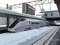 東北地方太平洋沖地震(東日本大震災)復興推進キャンペーンのステッカーを貼付したE3系(2012年1月8日 秋田駅)