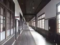 西予市米博物館 中央左寄が消失点。