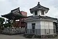 鐘楼と輪蔵
