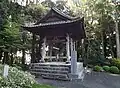 6本柱の鐘楼堂