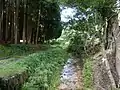 京丹後市峰山町小西付近の上流部。左手は奥吉原城跡入り口。