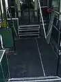 低床部分には車椅子用スペースが存在した