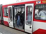 中間車体は低床構造となっている