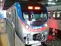 清凉里駅に停車中の塗装変更後の361014編成