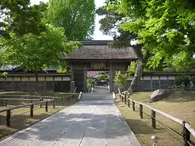 香林寺山門(県指定有形文化財)