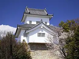 復興隅櫓(2012年(平成24年)4月)