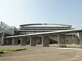 山梨県小瀬スポーツ公園武道館（2012年7月）