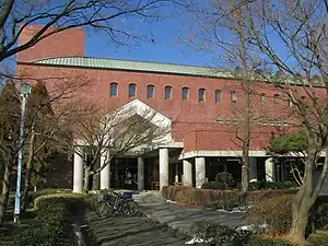 越谷市立図書館