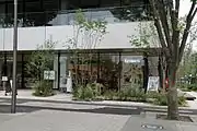 立川本店1階入口