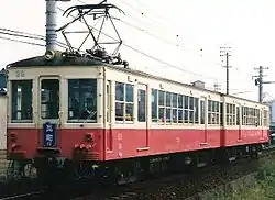 貫通型 29+30密着自動連結器へ交換済み。 琴電屋島 （1998年11月）