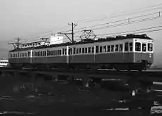 琴電譲渡後の24+23+22。22と24は1988年以降の車体更新前。春日川駅付近)