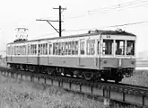 非貫通型 32+31（元75形76+75）台車交換前。32と31の台車形状が大きく異なる。 春日川付近