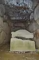 玄室と家形石棺