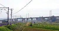 大鰐線の石川陸橋。下がJR奥羽本線、上が大鰐線。(2013年)