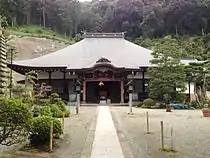 玉翠楼のすぐ北側にある広沢寺