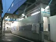 高架化工事中の東口（2010年10月21日）