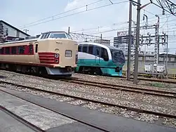 クハ183及びクロ250（2009年）