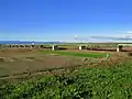 東側、左岸から