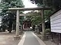 鳥居より参道を見る（2016年10月10日撮影）