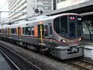 クモハ323-2
