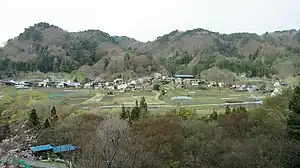 六合赤岩