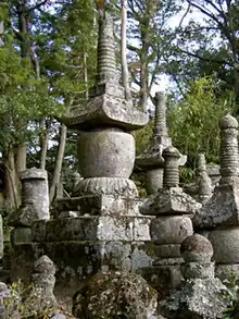 国東塔（大分県）初期のものに比べると視覚的効果が意識される