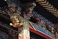 拝殿向拝の装飾（2016年11月13日撮影）