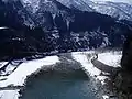 宇奈月温泉内を流れる黒部川