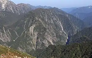 東側の後立山連峰の赤沢岳から望む黒部別山(2019年9月27日撮影)