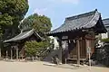 秋葉神社（左奥）と千代松神社（右）
